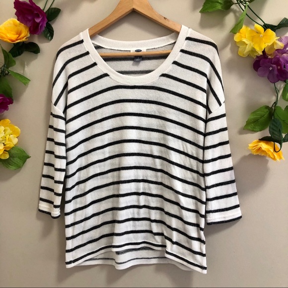 Old Navy White Gray Stripe Light Sweater